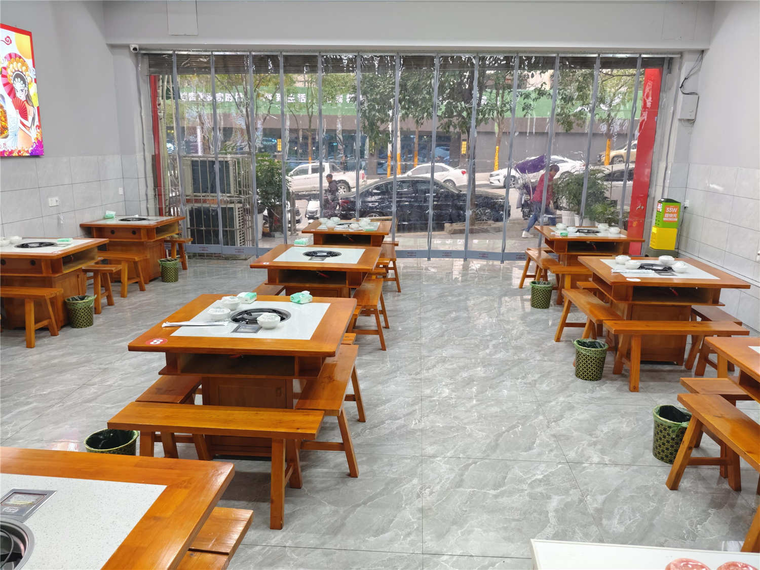 圣泉流云花园临街110平盈利餐饮店转让
